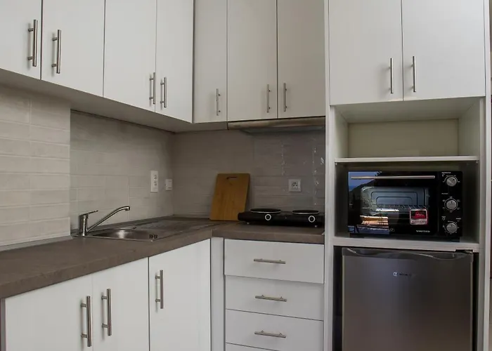 Eden's Azalea Luxury Rhodes City