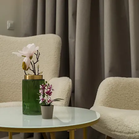 Eden's Azalea Luxury