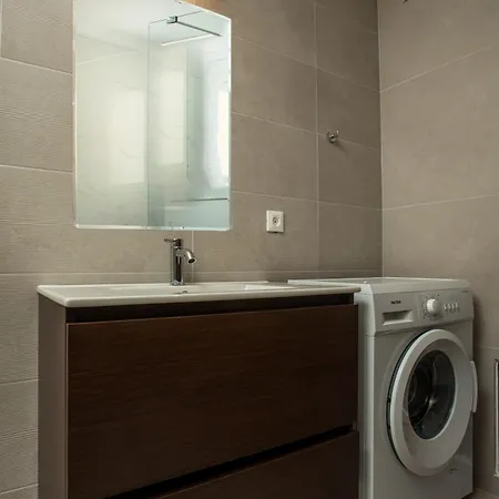 Daire Eden's Azalea Luxury *